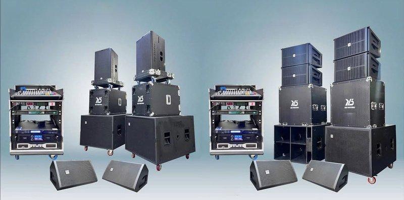 Hệ thống loa và thiết bị âm thanh chuyên nghiệp được sắp xếp gọn gàng cho thuê âm thanh ánh sáng sự kiện