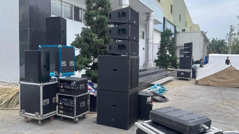 Dàn thiết bị cho thuê âm thanh sự kiện với loa sân khấu trọn gói HCM chuẩn chuyên nghiệp.
