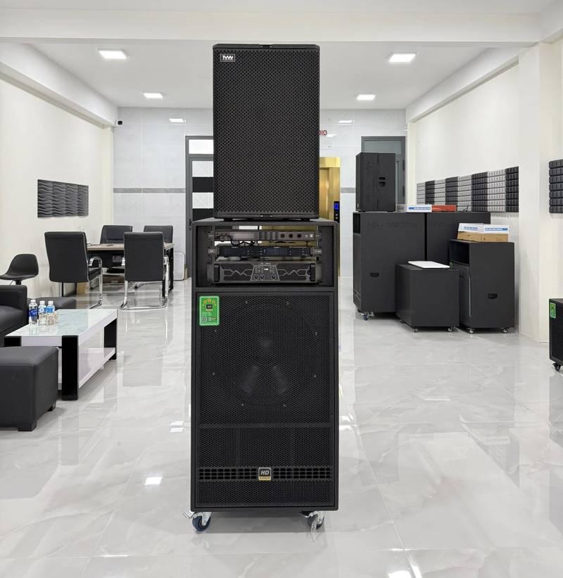 Loa sân khấu và dàn âm thanh chuyên nghiệp cho thuê âm thanh sự kiện trọn gói tại HCM.