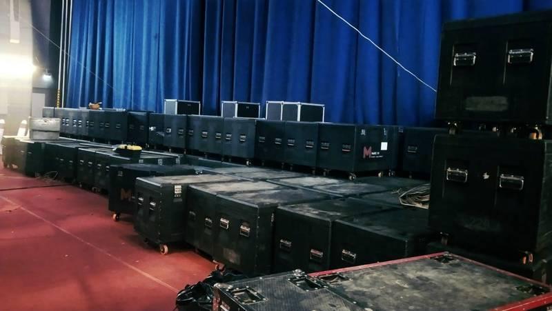 Cho thuê âm thanh sự kiện với loa sân khấu trọn gói HCM chuẩn chất lượng.