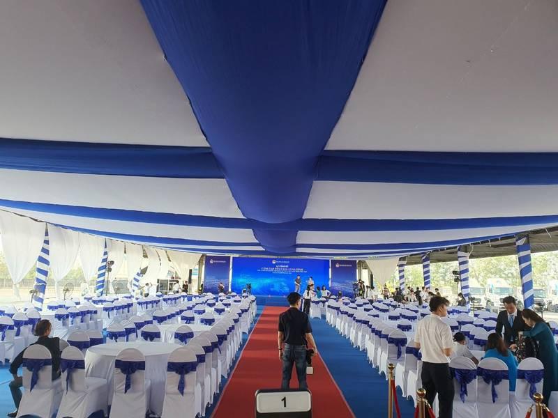 Cho thuê bàn ghế sự kiện giá rẻ tại TP.HCM với không gian sang trọng và chuẩn bị kỹ lưỡng.