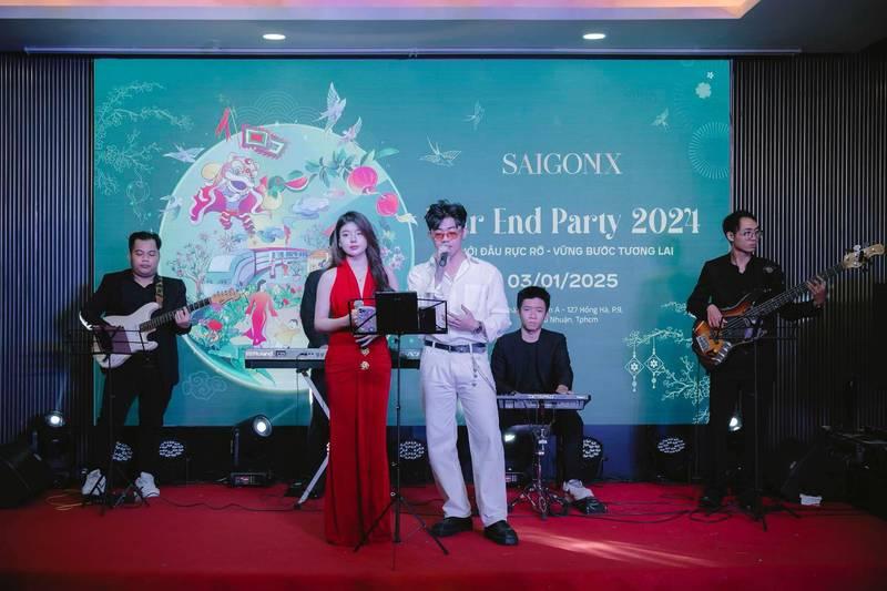 Cho thuê ban nhạc acoustic chuyên nghiệp HCM biểu diễn trong sự kiện Year End Party 2021.