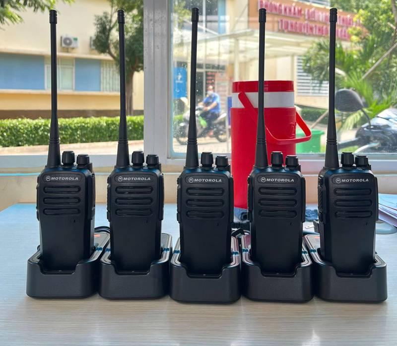 Cho thuê bộ đàm sự kiện giá rẻ, chuyên nghiệp HCM với thiết bị Motorola hiện đại.
