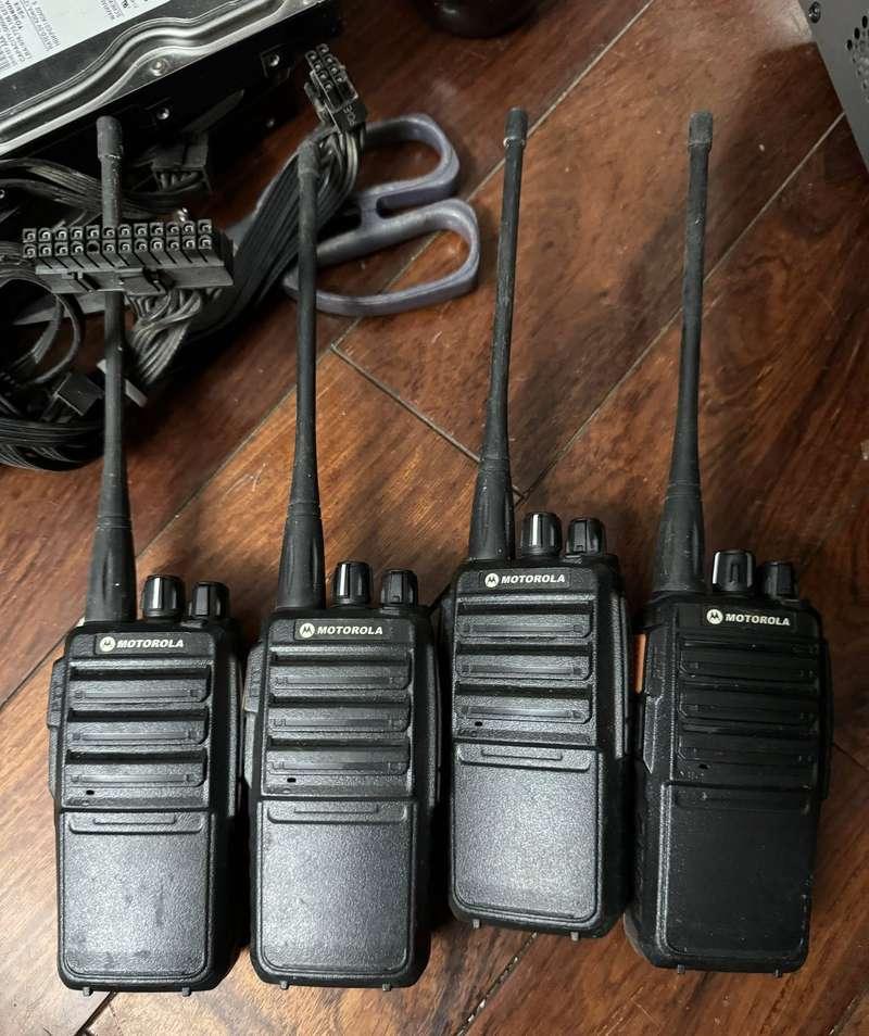 Cho thuê bộ đàm sự kiện giá rẻ, chuyên nghiệp HCM với các máy bộ đàm Motorola chất lượng.