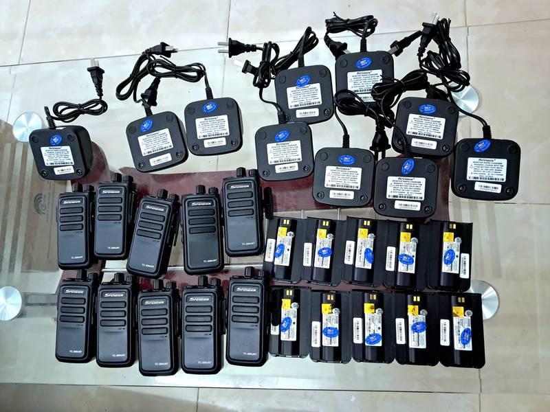 Cho thuê bộ đàm sự kiện giá rẻ, chuyên nghiệp HCM với nhiều thiết bị bộ đàm và phụ kiện đầy đủ.