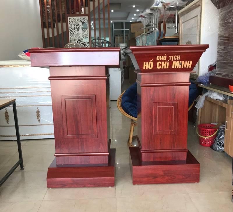 Cho thuê bục phát biểu gỗ đẹp, đa dạng mẫu tại HCM gồm bục phát biểu Mica và gỗ chất lượng.