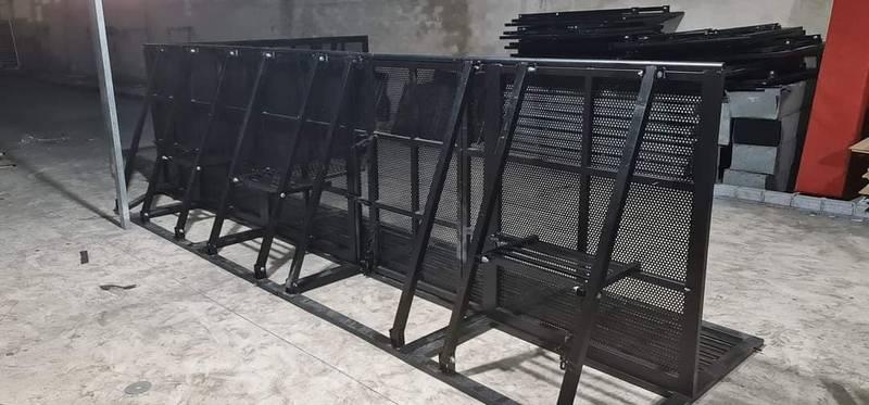 Cho thuê hàng rào sự kiện với rào chắn an ninh giá rẻ HCM chất lượng cao.