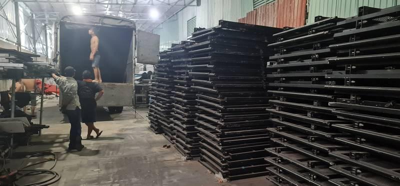 Kho hàng cho thuê hàng rào sự kiện và rào chắn an ninh giá rẻ HCM chuẩn bị xuất hàng.