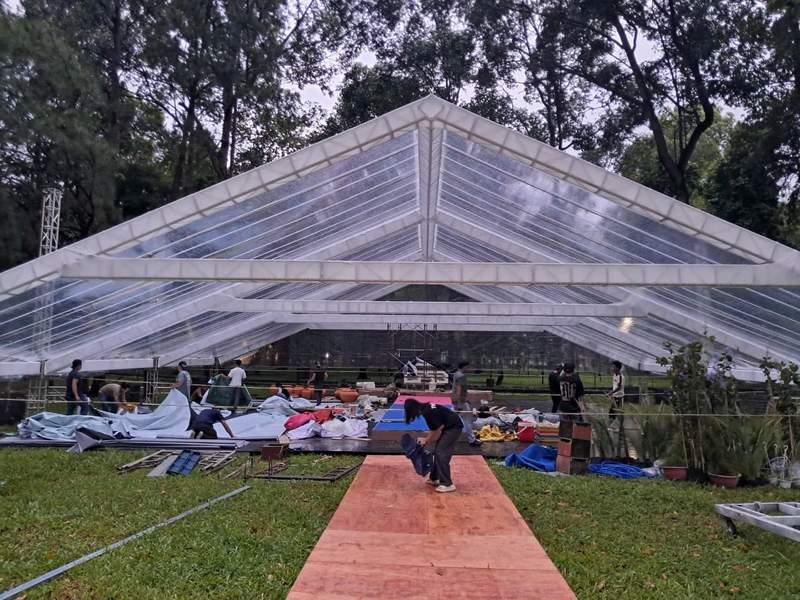 Cho thuê nhà bạt sự kiện không gian lớn tại HCM giá tốt chuẩn bị tổ chức ngoài trời.