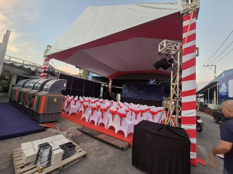 Cho thuê nhà bạt sự kiện với nhà bạt không gian HCM giá tốt, bố trí ghế trang trí sẵn sàng cho chương trình ngoài trời.