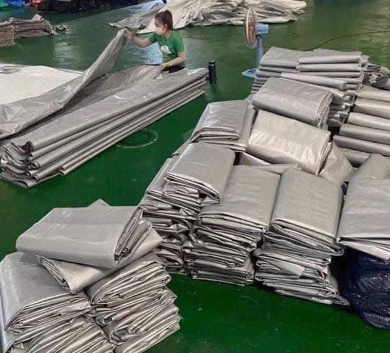 Cho thuê nhà bạt sự kiện với nhà bạt không gian HCM giá tốt được xếp gọn trên nền nhà.