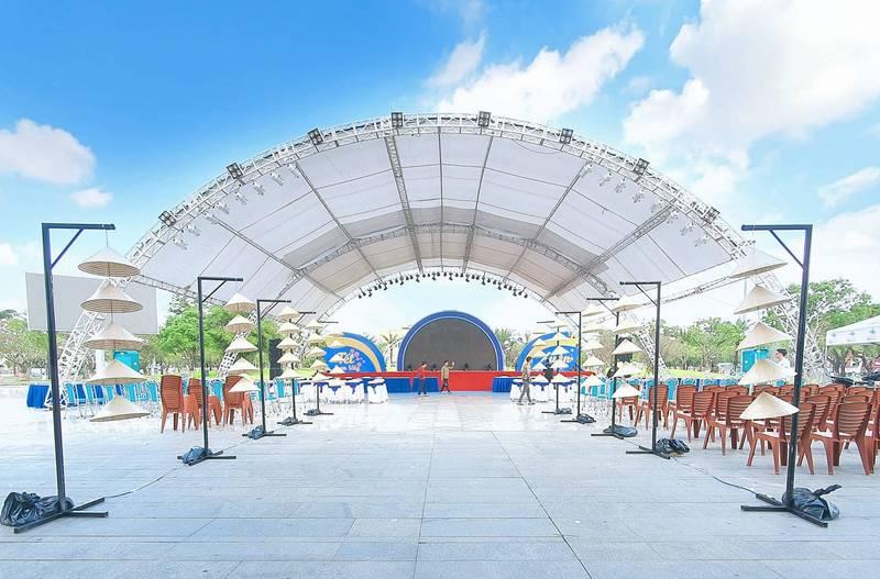 Cho thuê nhà bạt sự kiện nhà bạt không gian HCM giá tốt tổ chức chương trình ngoài trời.