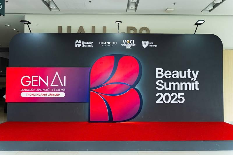 Thi công backdrop sự kiện trọn gói Beauty Summit 2025 với giao nhanh trong 1 ngày.
