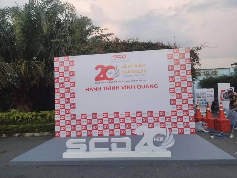 Thi công backdrop sự kiện trọn gói kỷ niệm 20 năm thành lập công ty, giao nhanh trong 1 ngày.