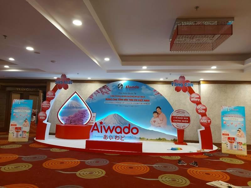 Thi công booth sự kiện AiWado tại hội thảo với thiết kế trọn gói giá tốt HCM.