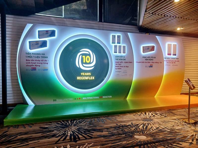 ALT: Thi công booth sự kiện thiết kế trọn gói giá tốt HCM với mô hình trưng bày hiện đại và sáng tạo.