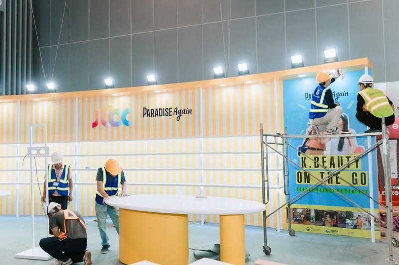 Thi công gian hàng triển lãm hội chợ chuyên nghiệp tại tphcm với thiết kế thi công gian hàng triển lãm, hội chợ trọn gói uy tín.