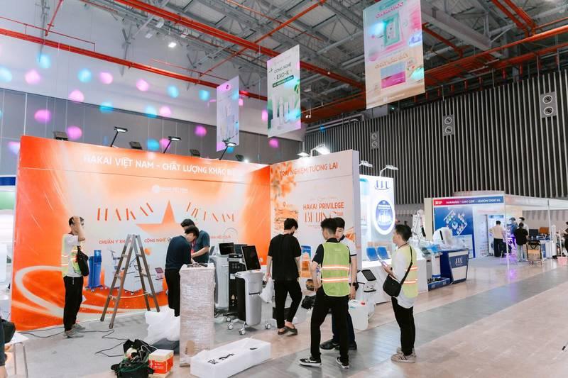 Thi công gian hàng triển lãm hội chợ tại sự kiện với thiết kế thi công gian hàng triển lãm, hội chợ trọn gói uy tín TPHCM.