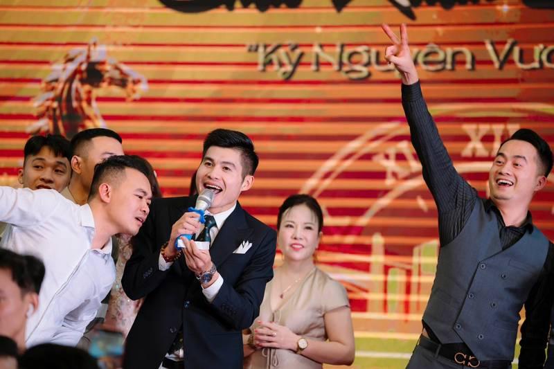 Thuê MC sự kiện chuyên nghiệp dẫn chương trình sôi động, báo giá mới nhất 2026.