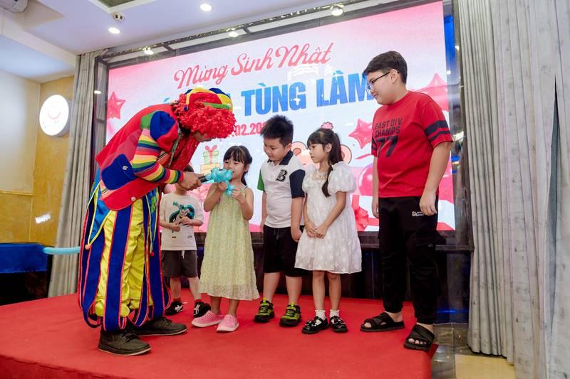 Thuê MC sự kiện chuyên nghiệp vui nhộn dẫn chương trình sinh nhật cho trẻ em - Báo giá mới nhất 2026.