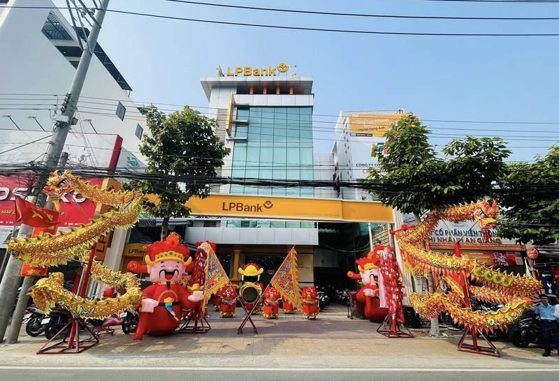 Thuê múa lân khai trương tại ngân hàng LPBank với dịch vụ thuê múa lân khai trương trọn gói, giá rẻ HCM.