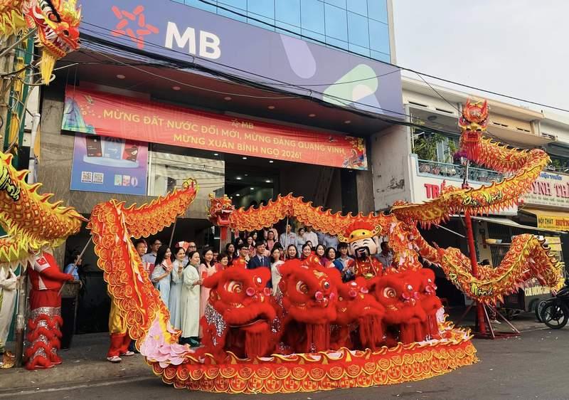 Cho thuê múa lân khai trương sôi động với dịch vụ trọn gói giá rẻ tại HCM.