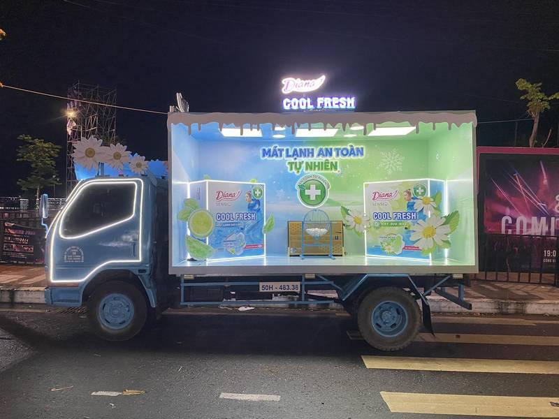 Xe truck quảng cáo Diana Cool Fresh được sử dụng trong dịch vụ tổ chức activation trọn gói - Agency activation uy tín.