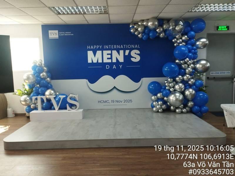 Trang trí sân khấu sự kiện chào mừng ngày Quốc tế Nam giới với thiết kế và thi công trọn gói tại HCM.