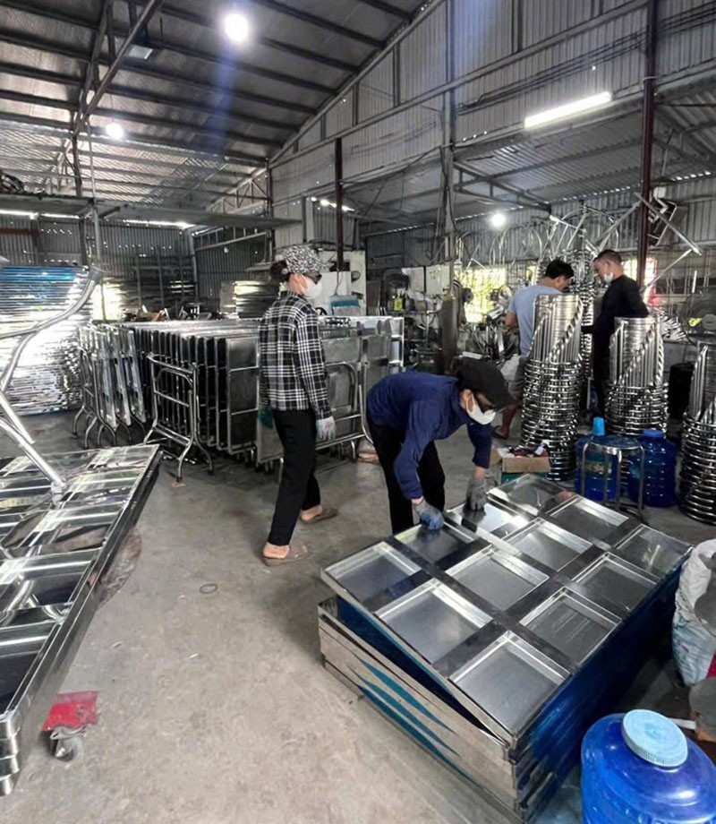 Kho xưởng bàn ghế